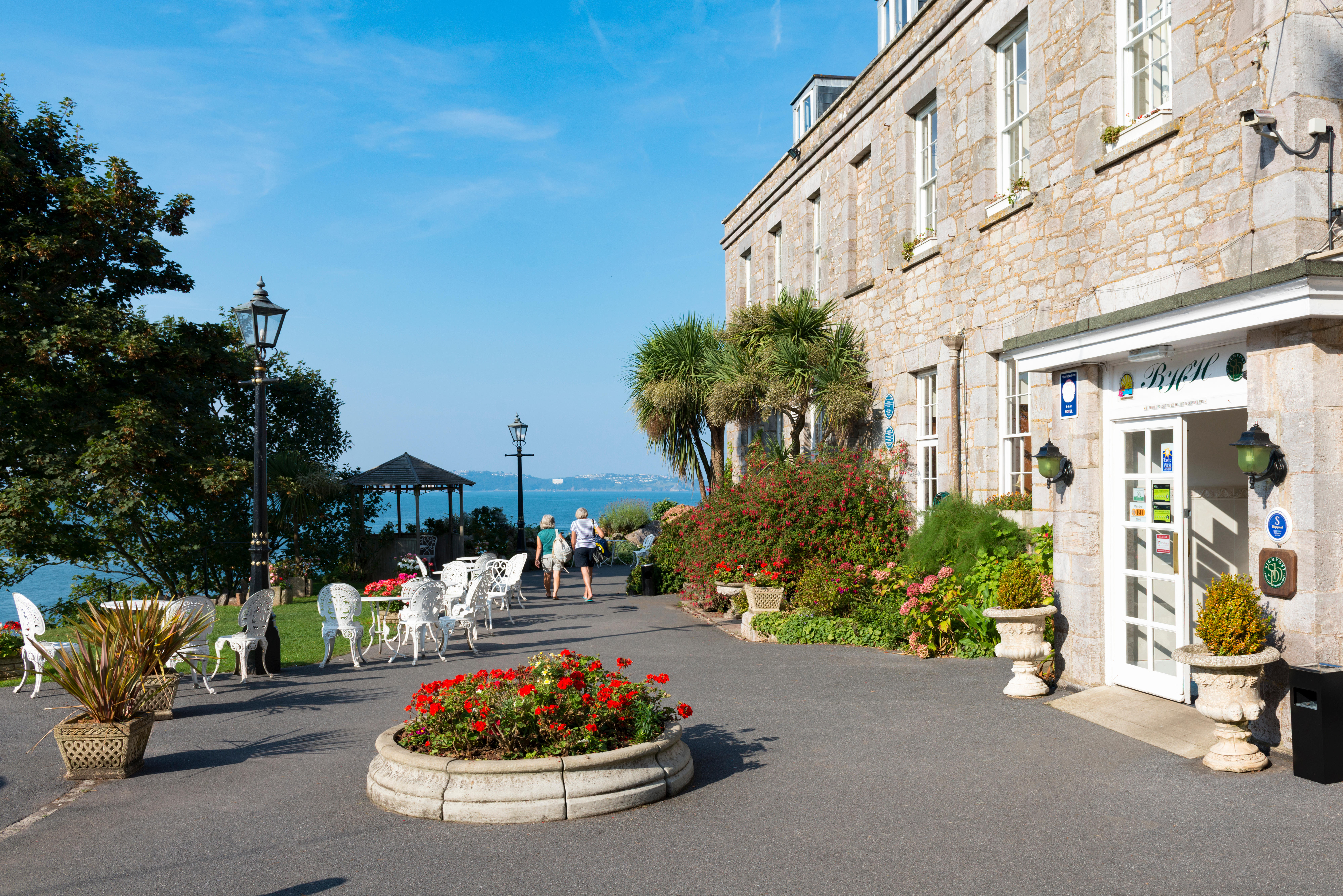 berry-head-hotel-by-the-sea-in-devon.jpg