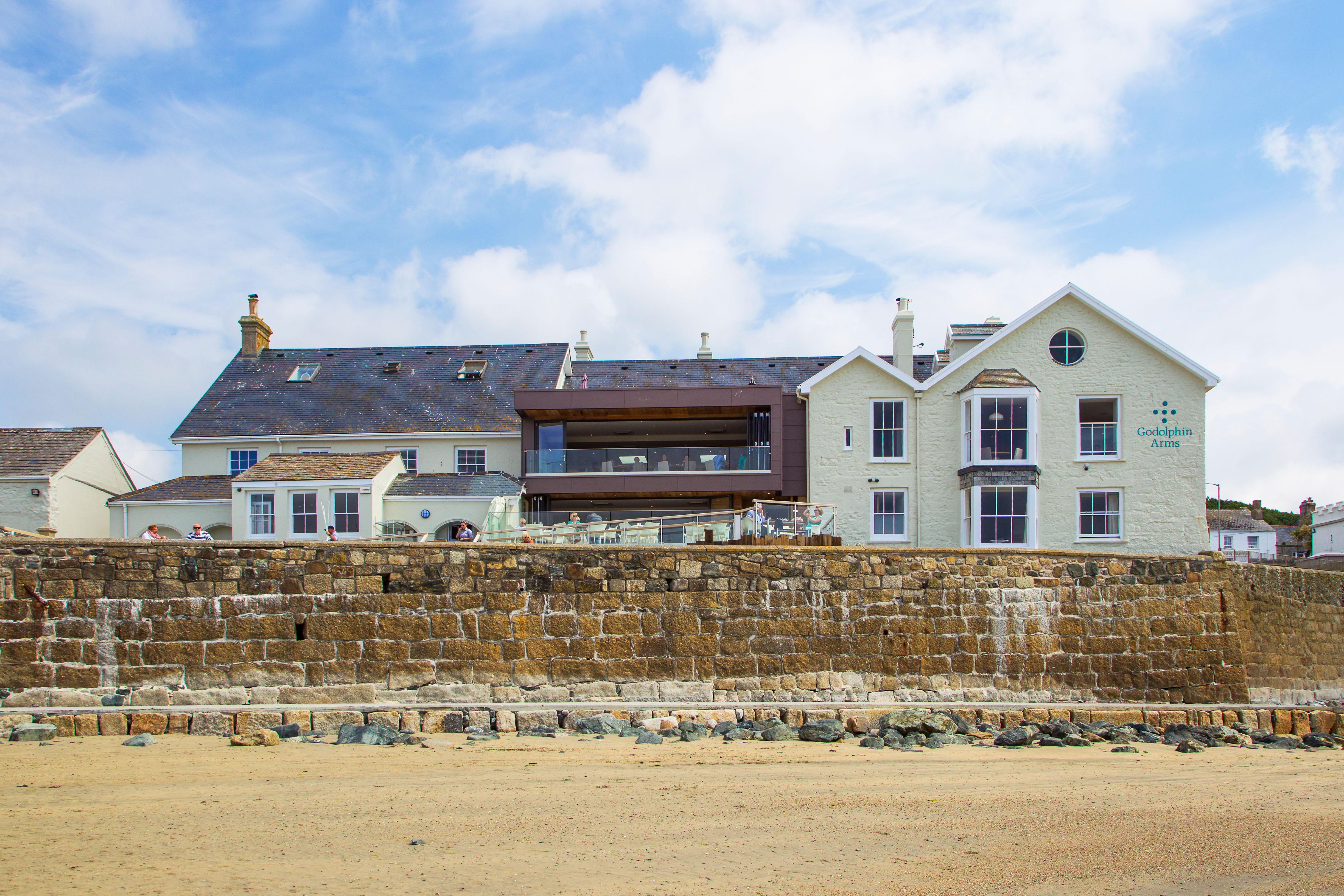 the-godolphin-arms-hotel-by-the-sea-i...